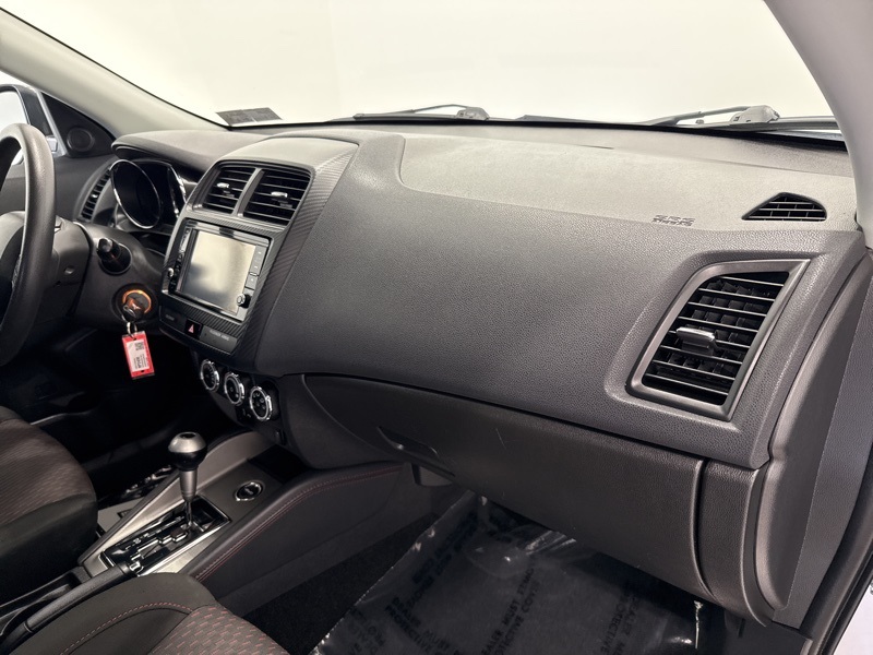 2019 Mitsubishi Outlander Sport ES photo 15