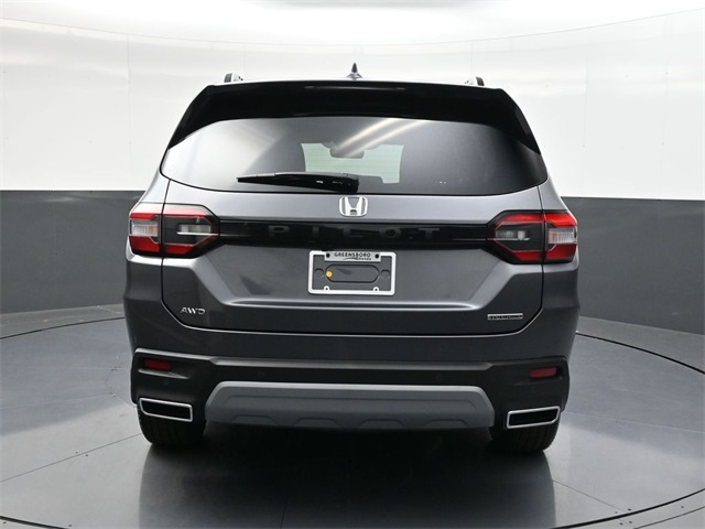 2025 Honda Pilot Touring photo 4