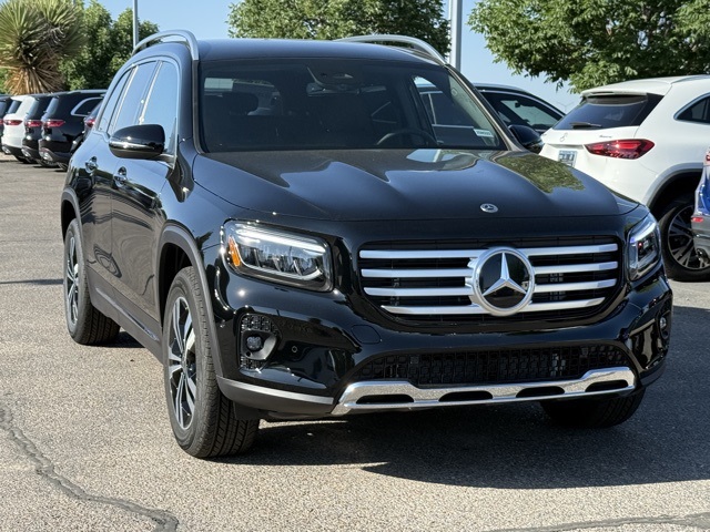 2025 Mercedes Benz GLB 250 photo 4