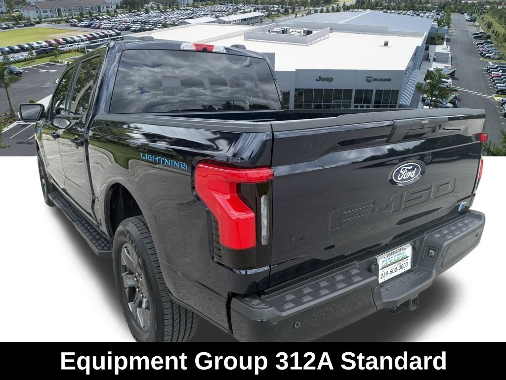 2025 Ford F-150 Lightning photo 4