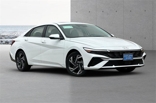 2025 Hyundai Elantra Limited's photo