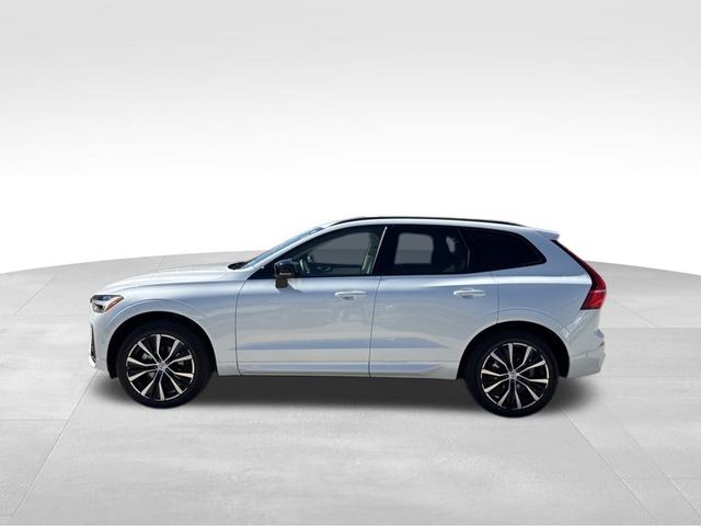 2025 Volvo XC60 B5 Plus photo 2