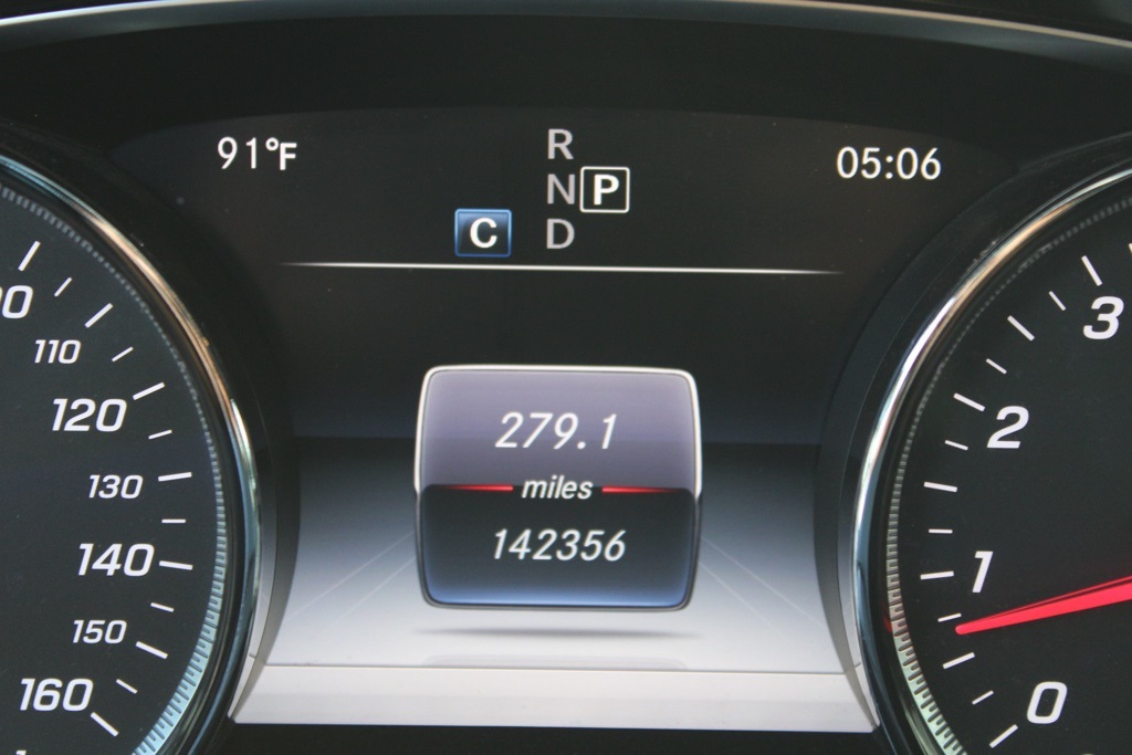 2017 Mercedes Benz E 300 4MATIC Sedan photo 20