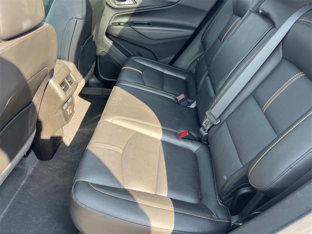2022 Chevrolet Equinox Premier photo 10