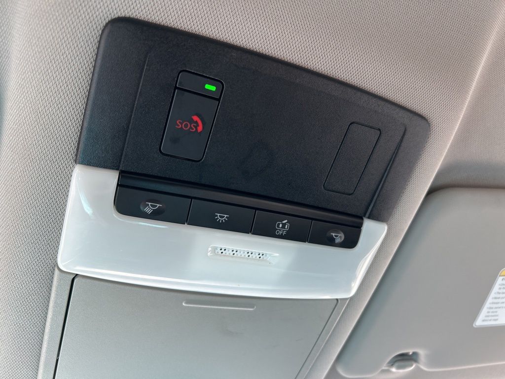 2023 Nissan Rogue SV photo 32