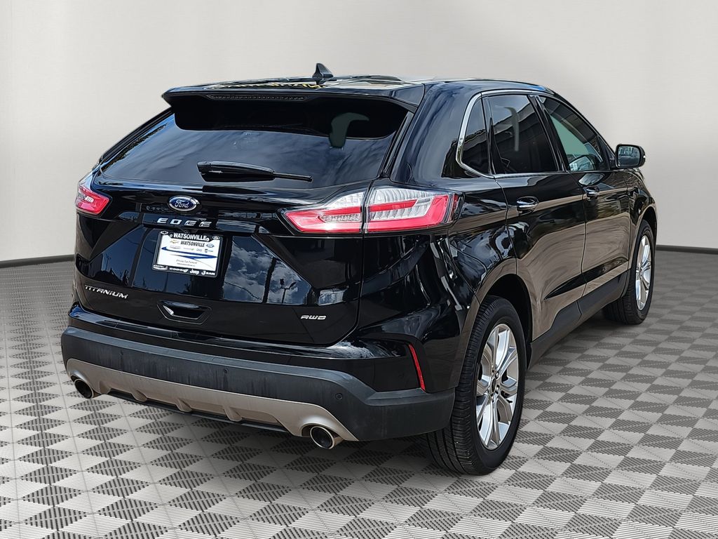 2023 Ford Edge Titanium photo 3
