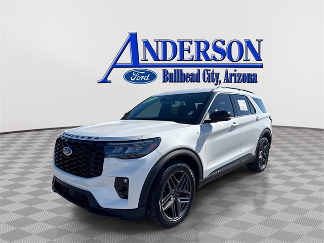 2025 Ford Explorer ST-LINE's photo