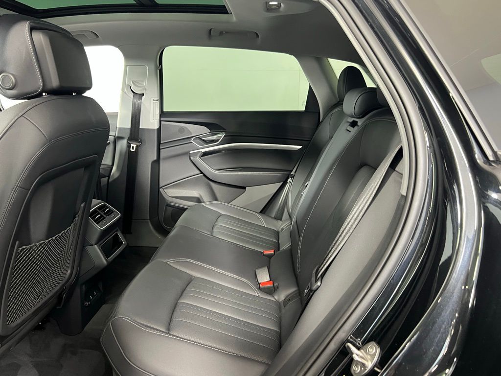 2023 Audi e-tron Premium Plus photo 15