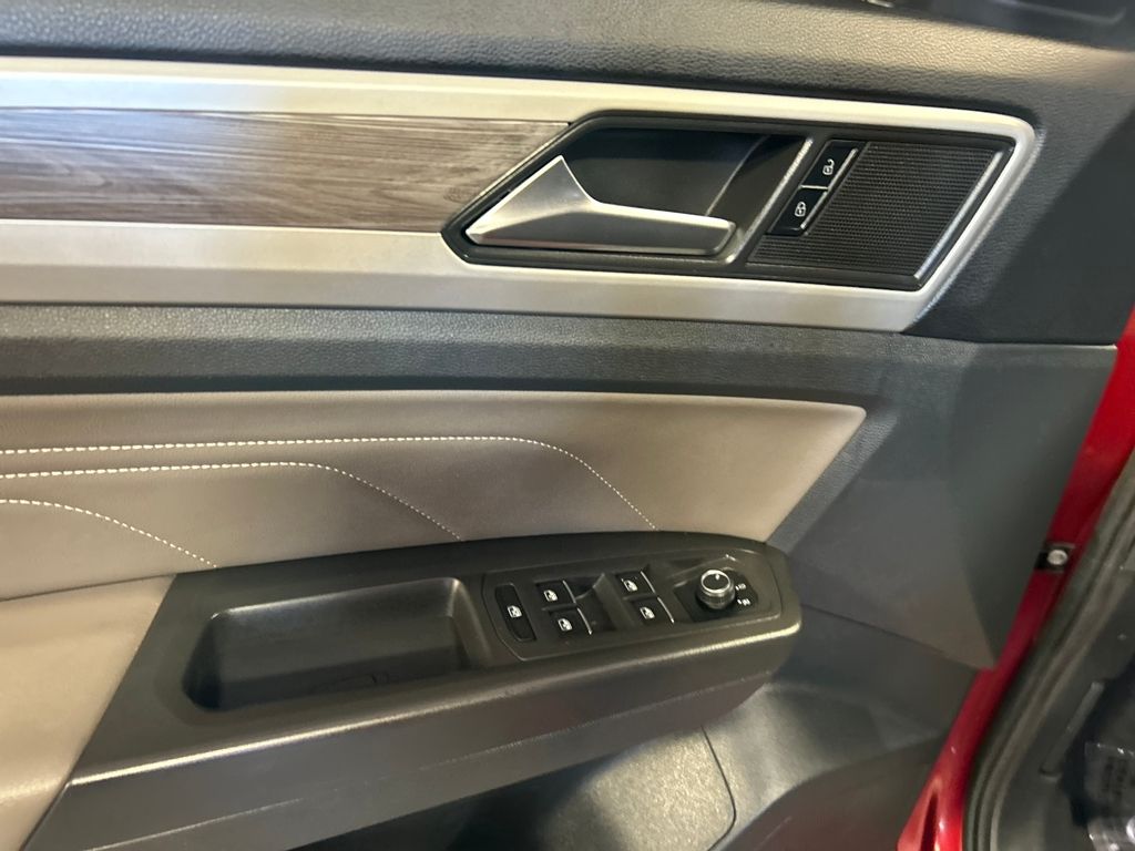 2022 Volkswagen Atlas Cross Sport SE Technology photo 13