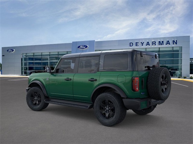 2025 Ford Bronco Outer Banks photo 4