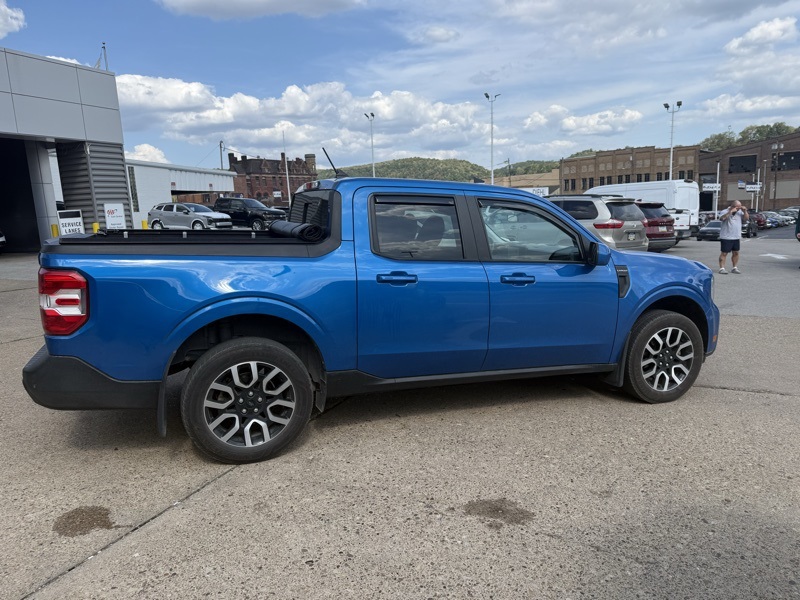 2022 Ford Maverick Lariat photo 3