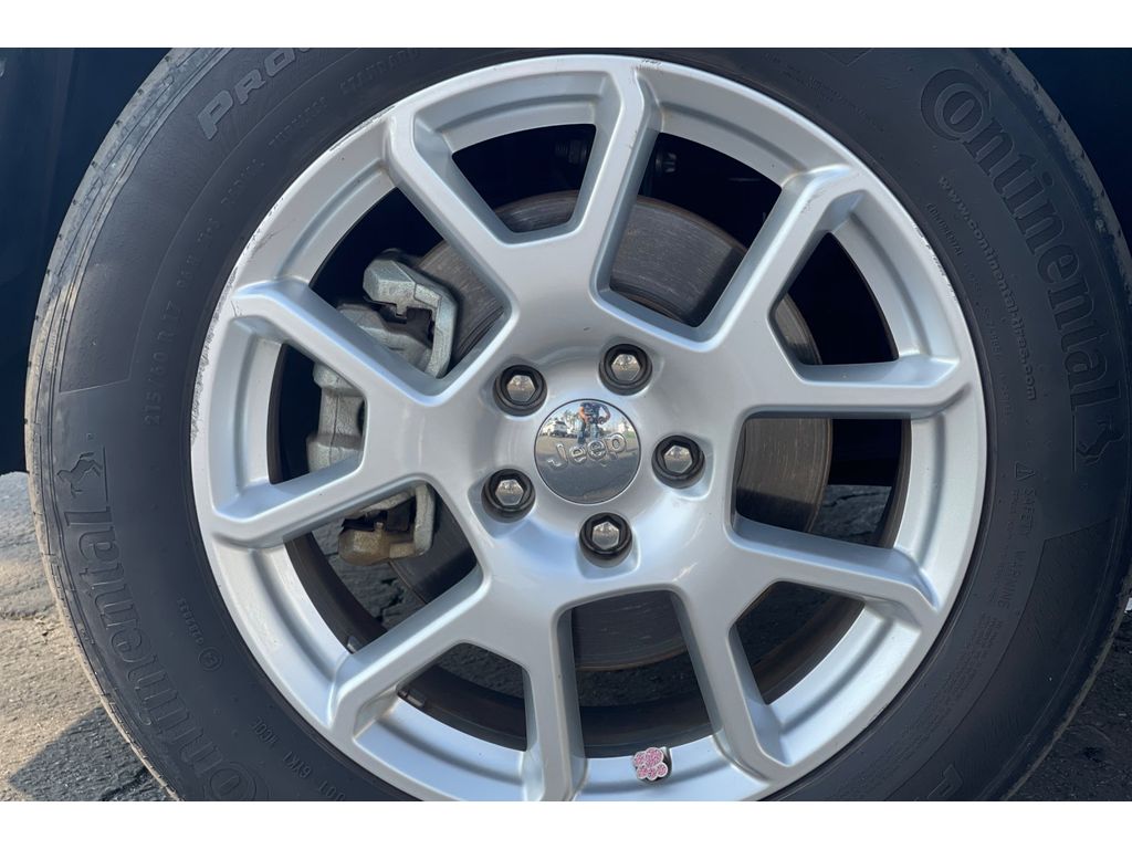 2020 Jeep Renegade Latitude photo 2