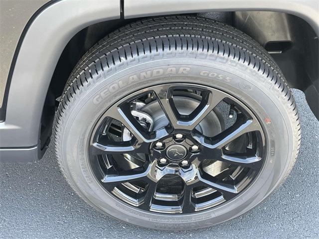 2025 Jeep Compass Latitude photo 9