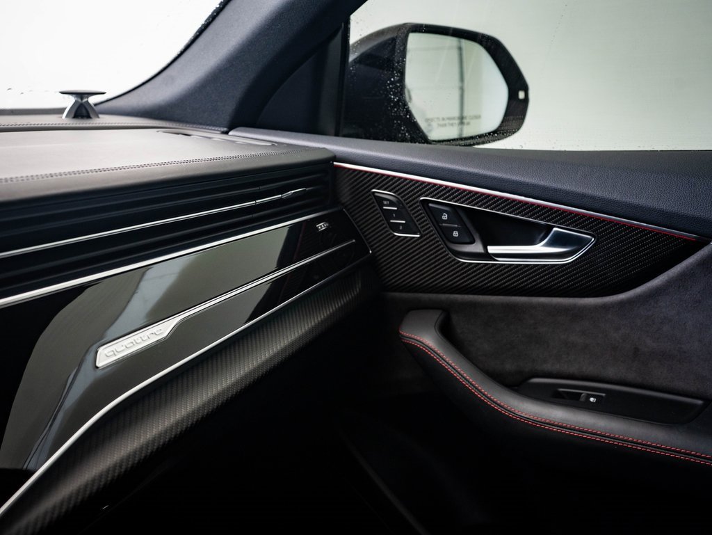 2021 Audi RS Q8 photo 30