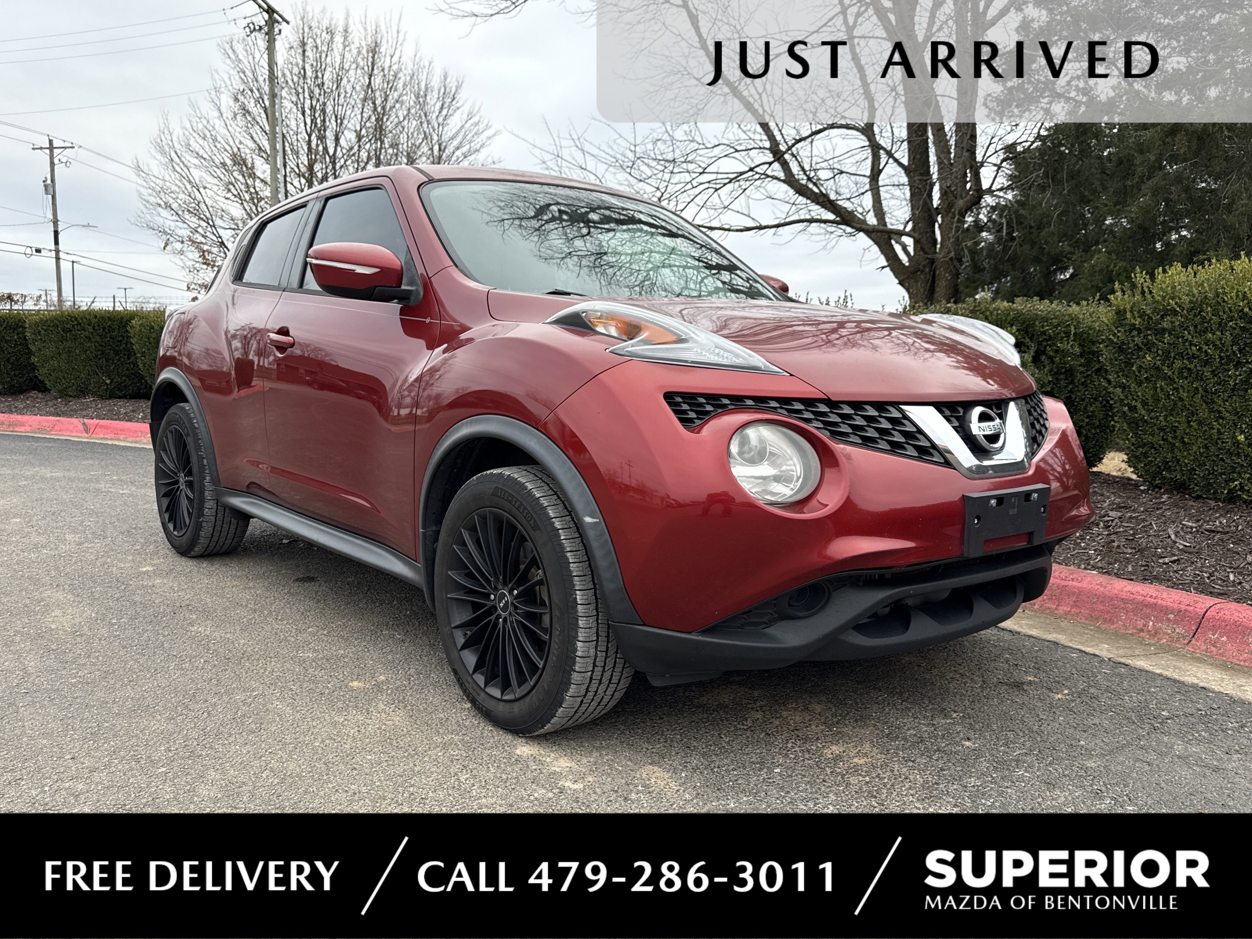 2016 Nissan Juke S's photo