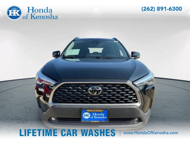 Used 2022 Toyota Corolla Cross XLE with VIN 7MUDAABG5NV014534 for sale in Bristol, WI