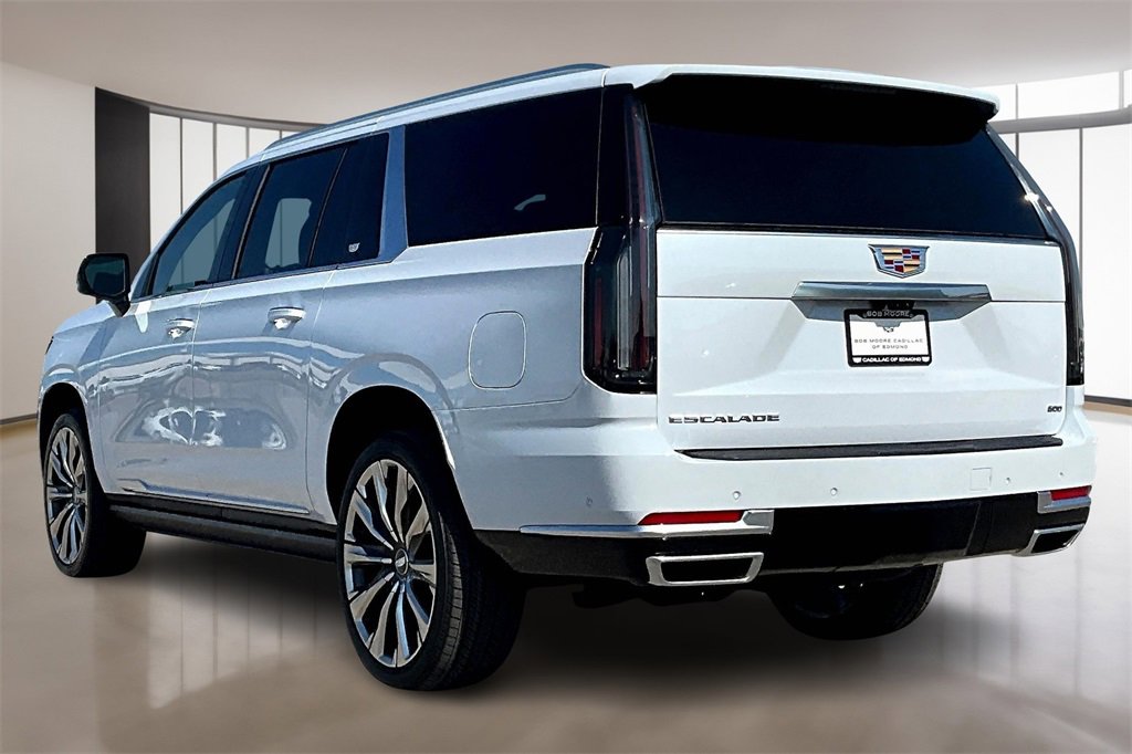 2026 Cadillac Escalade ESV Luxury photo 2