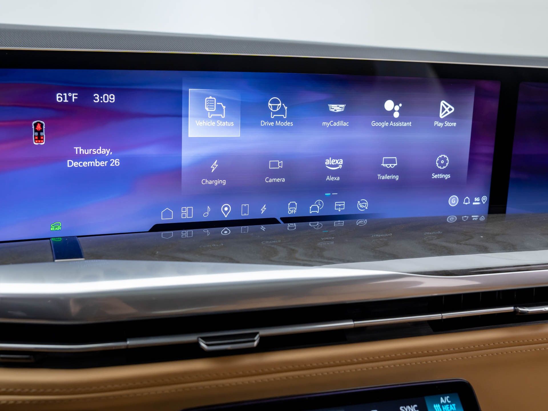 2025 Cadillac Escalade IQ Luxury photo 24