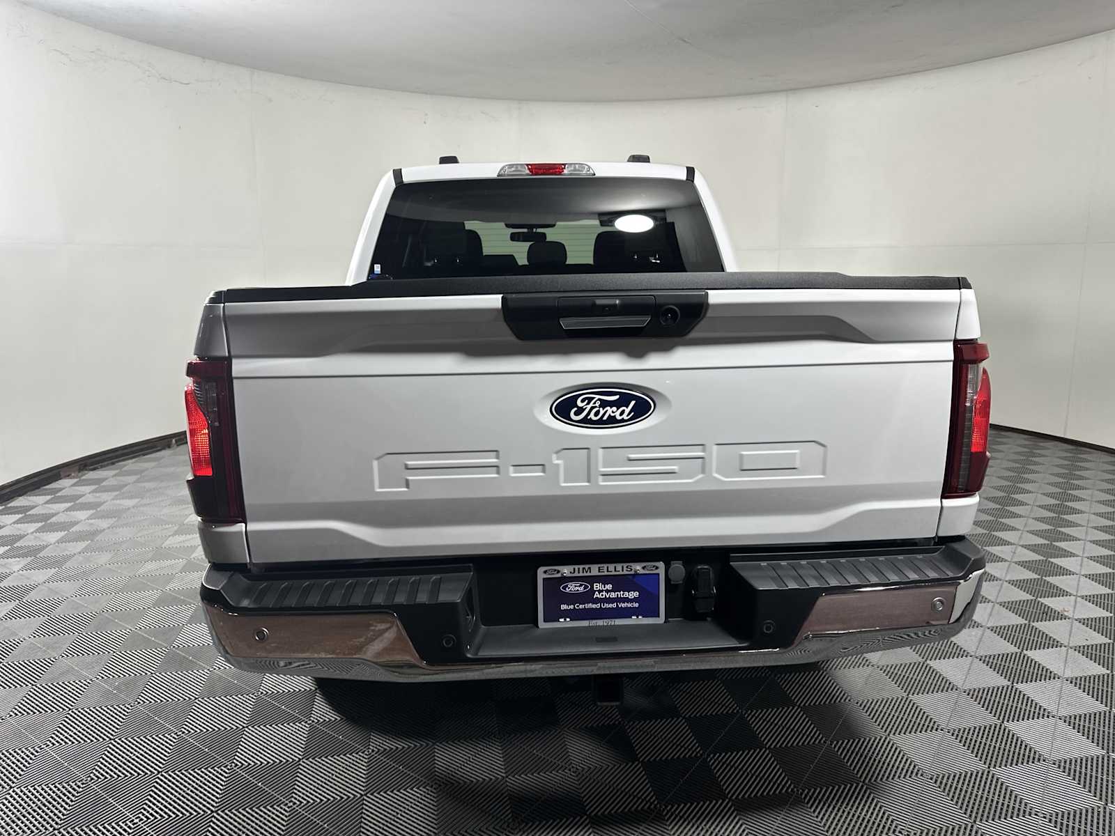 2024 Ford F-150 XLT photo 3