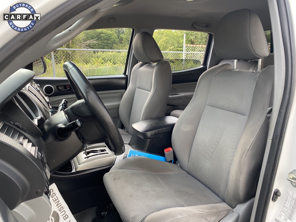 2015 Toyota Tacoma Base photo 19