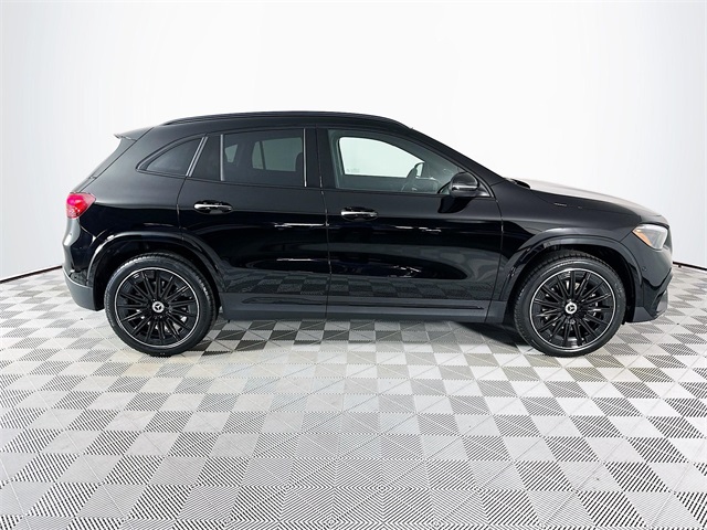 2025 Mercedes Benz GLA 250 photo 8