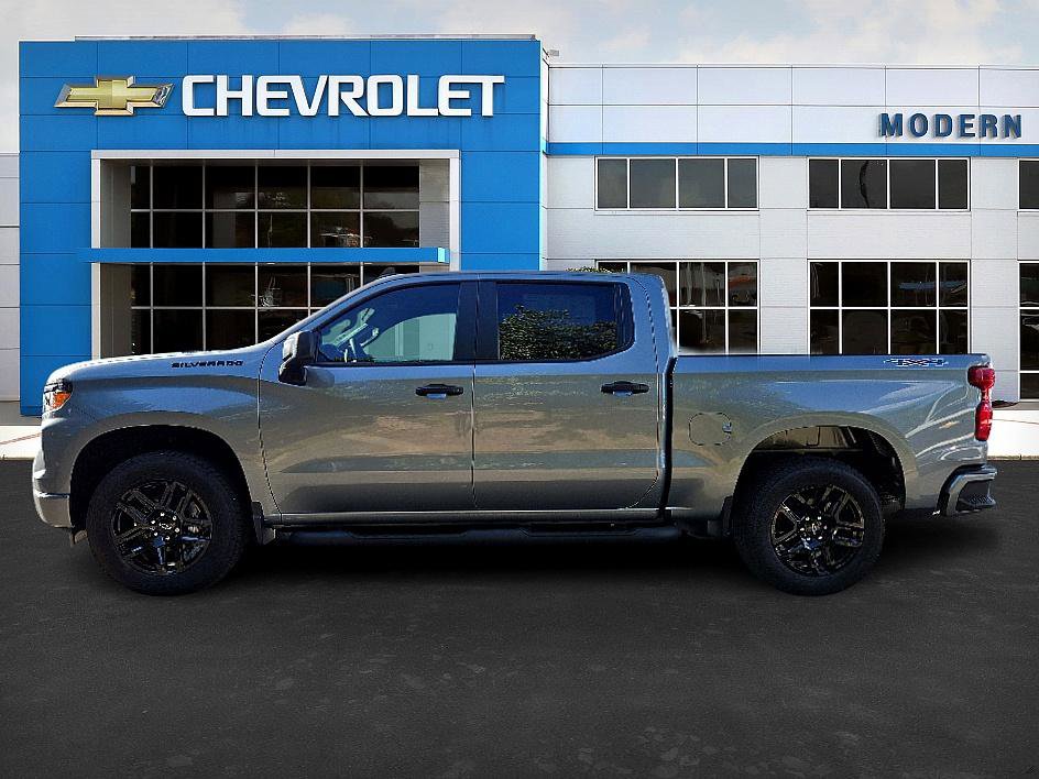 2026 Chevrolet Silverado 1500 Custom photo 2