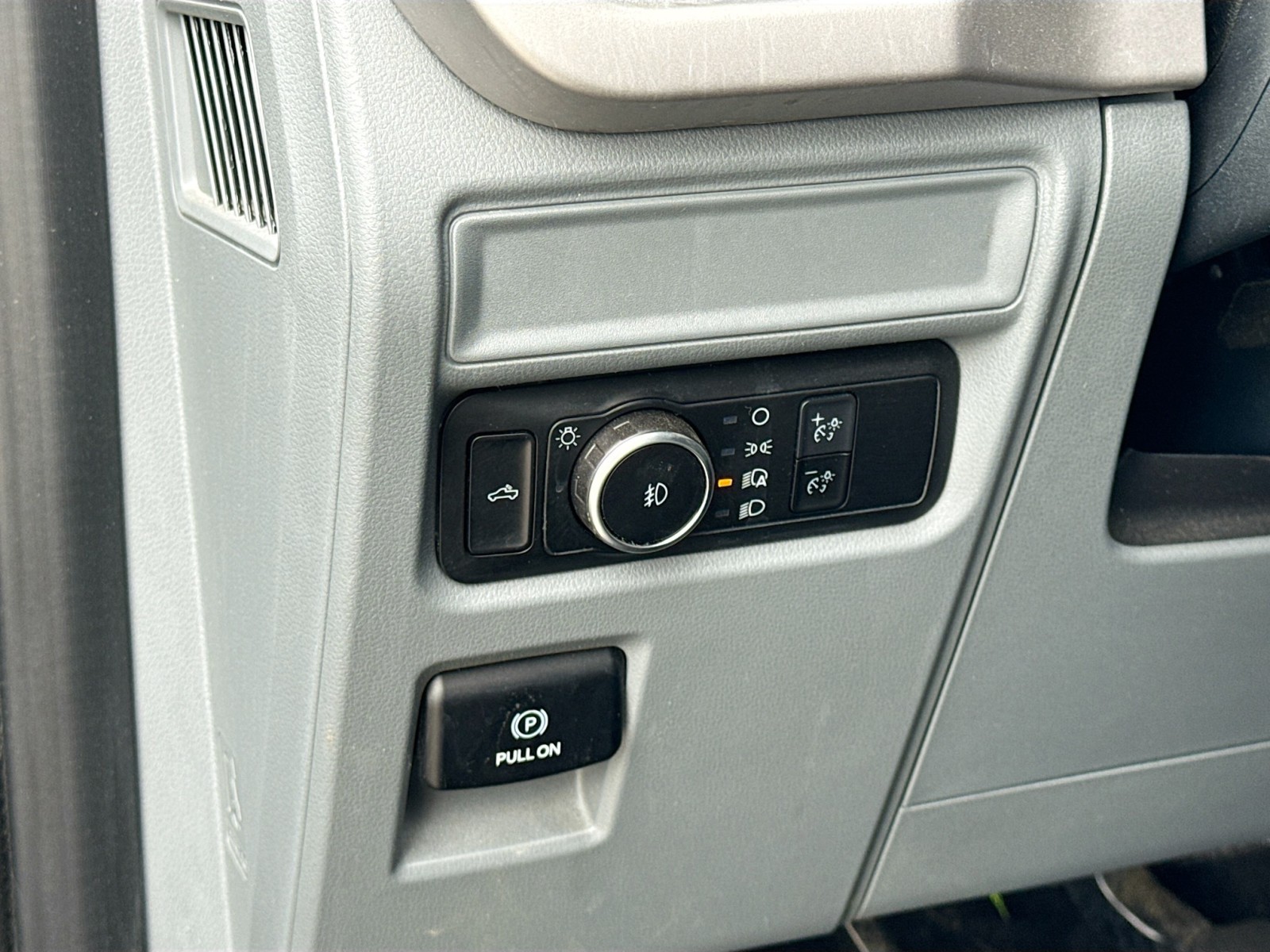 2023 Ford F-150 XLT photo 10