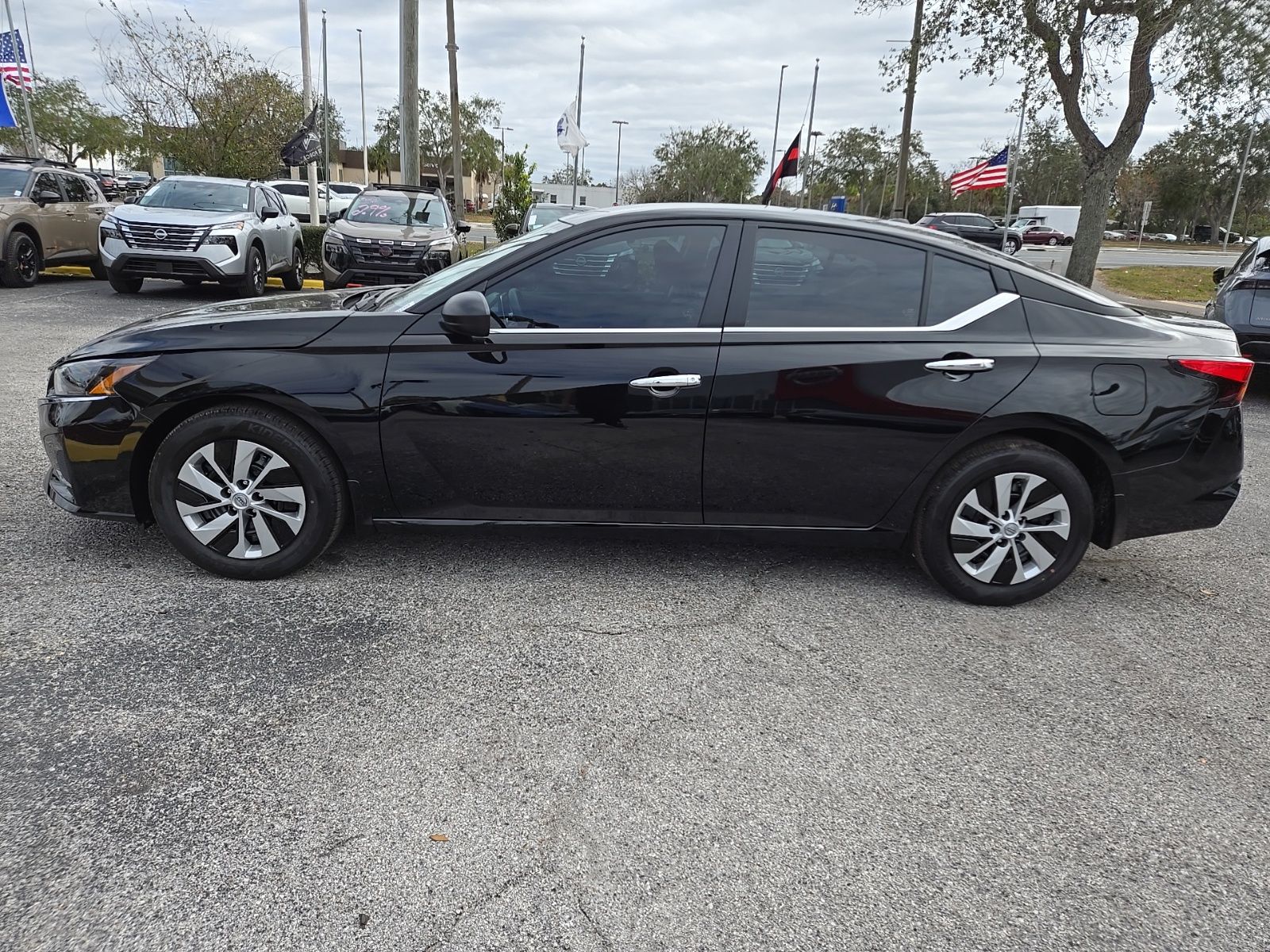 2025 Nissan Altima 2.5 S photo 4