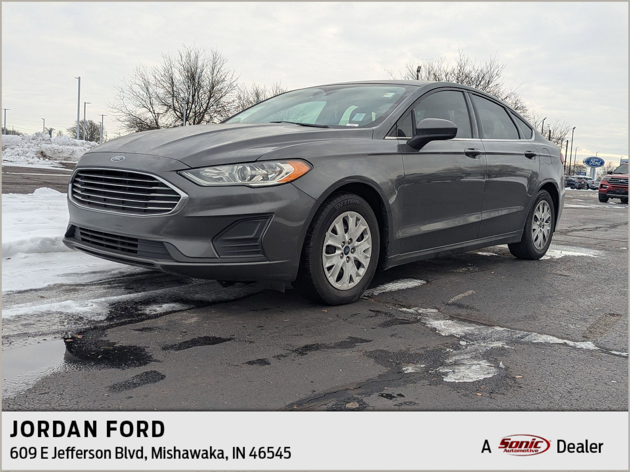 2019 Ford Fusion S's photo