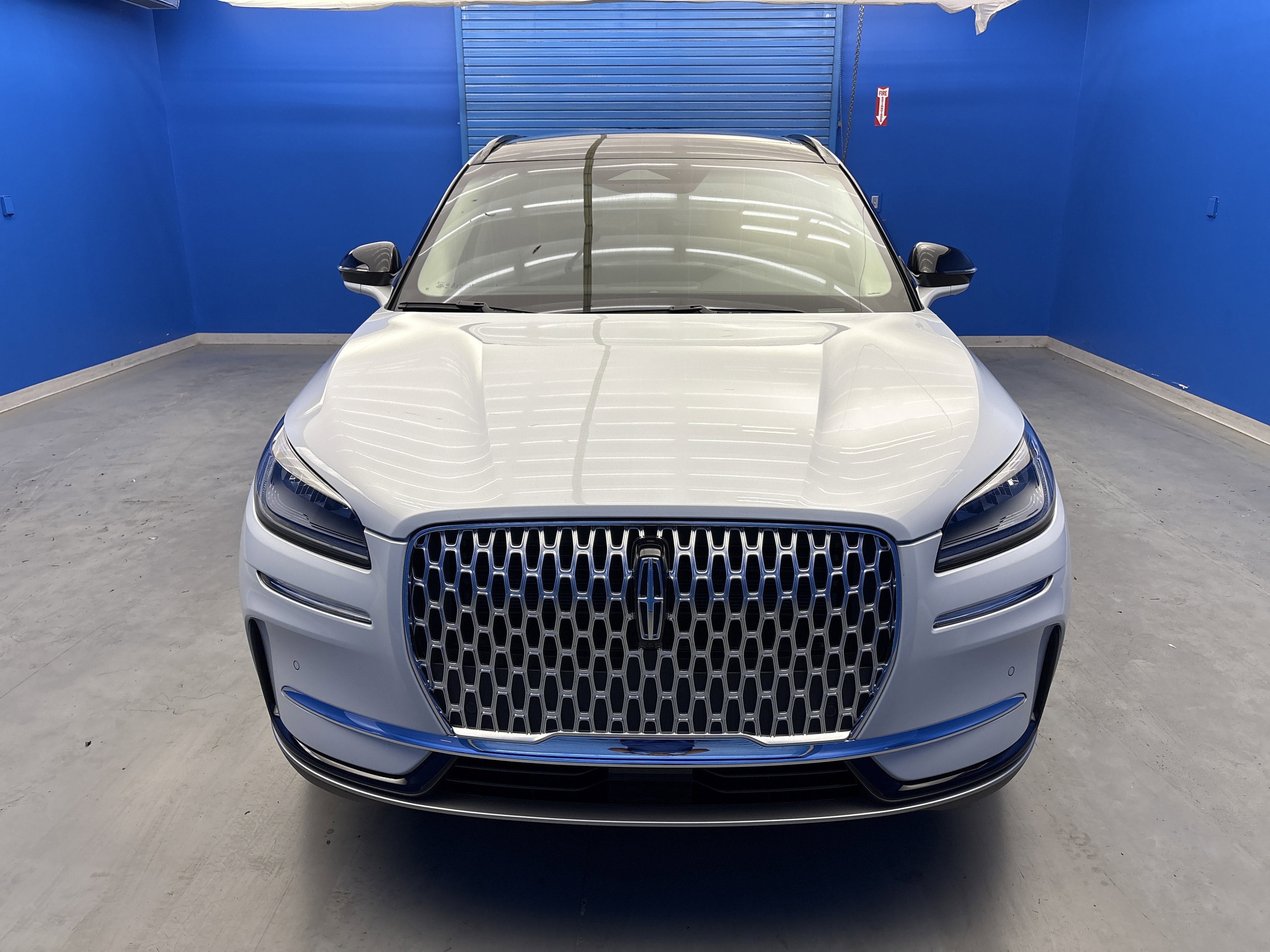 2025 Lincoln Corsair Premiere photo 2