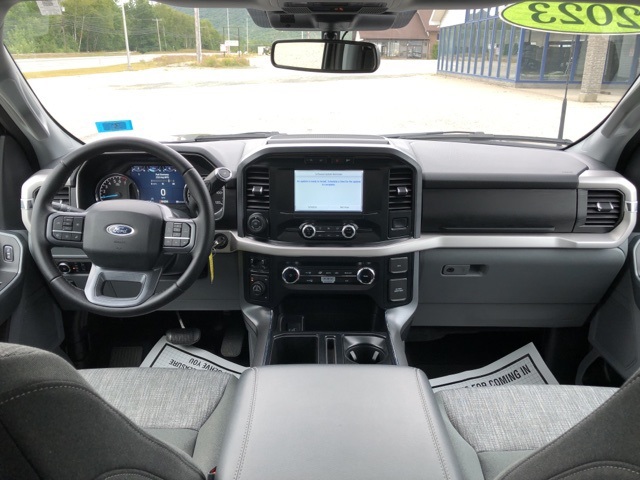2023 Ford F-150 XLT photo 13