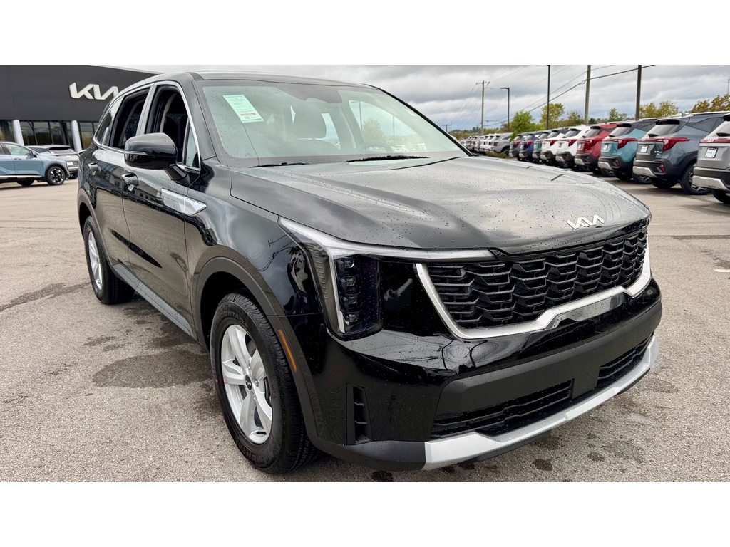 2026 Kia Sorento LX's photo