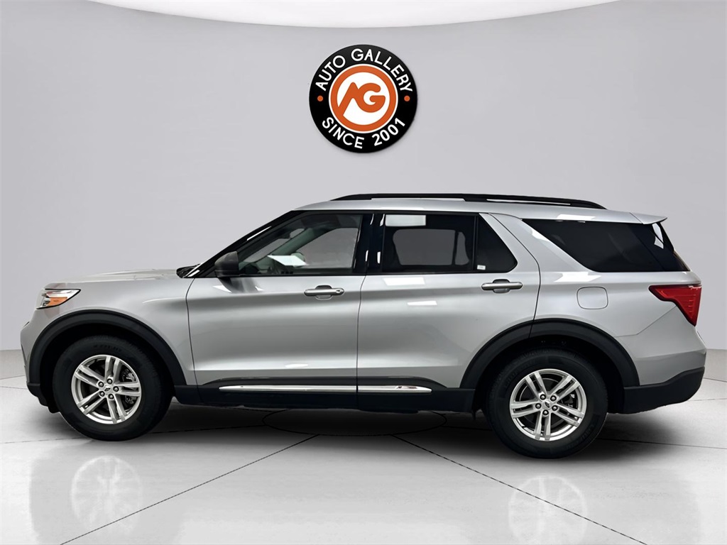 2022 Ford Explorer XLT photo 2