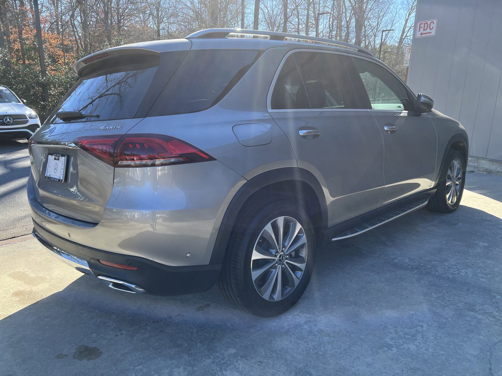 2021 Mercedes Benz GLE 450 4MATIC photo 2