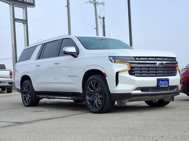 2023 Chevrolet Suburban Premier's photo