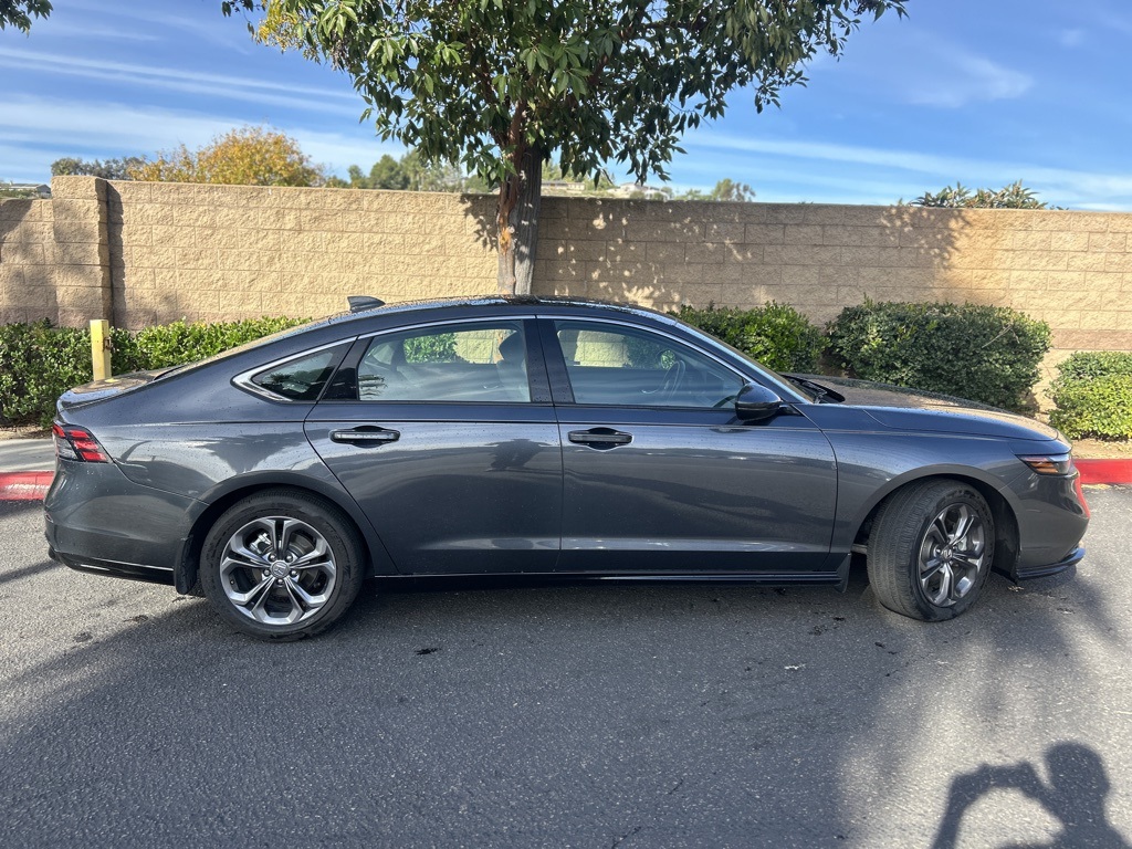 Used 2024 Gray Honda EX-L image 8