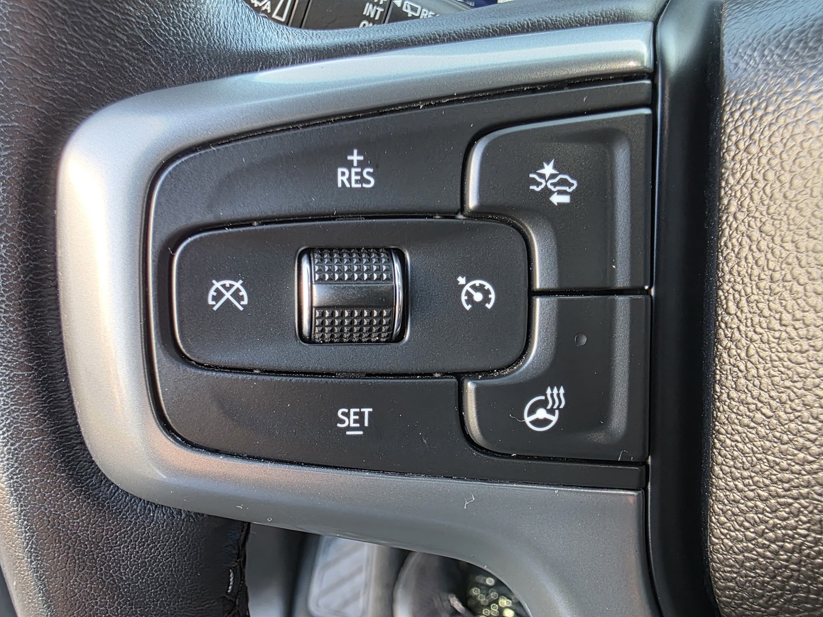 2023 Chevrolet Suburban Premier photo 31