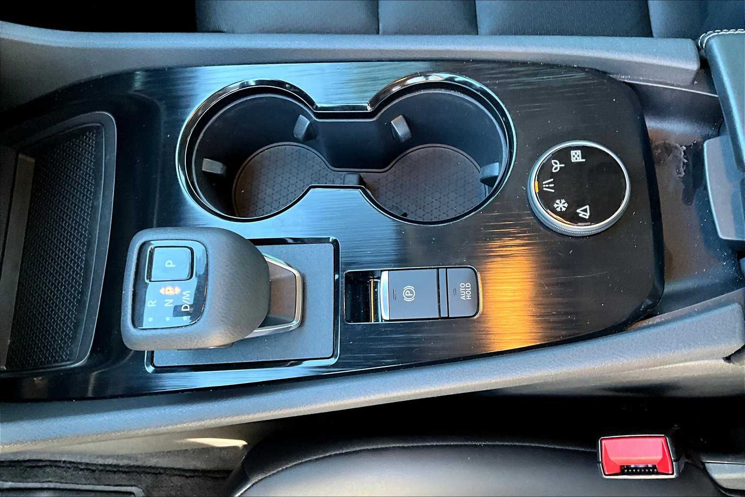 2023 Nissan Rogue SV photo 14
