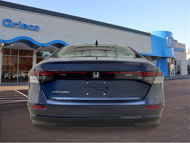 2025 Honda Accord SE photo 4