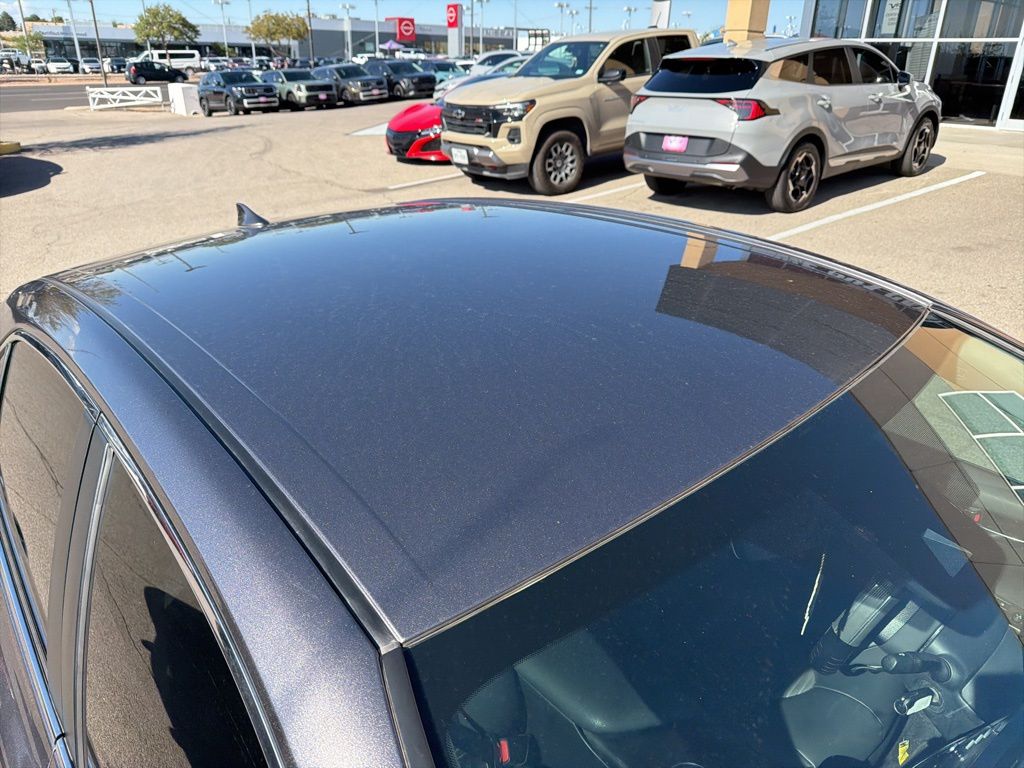 2024 Toyota Camry SE photo 9