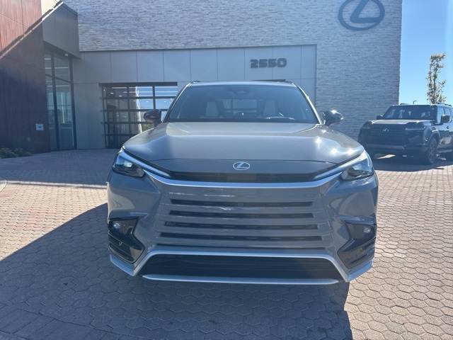 2026 Lexus TX 500h F SPORT Performance Luxury photo 4