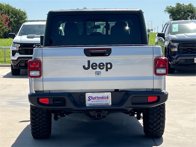 2022 Jeep Gladiator Willys photo 7