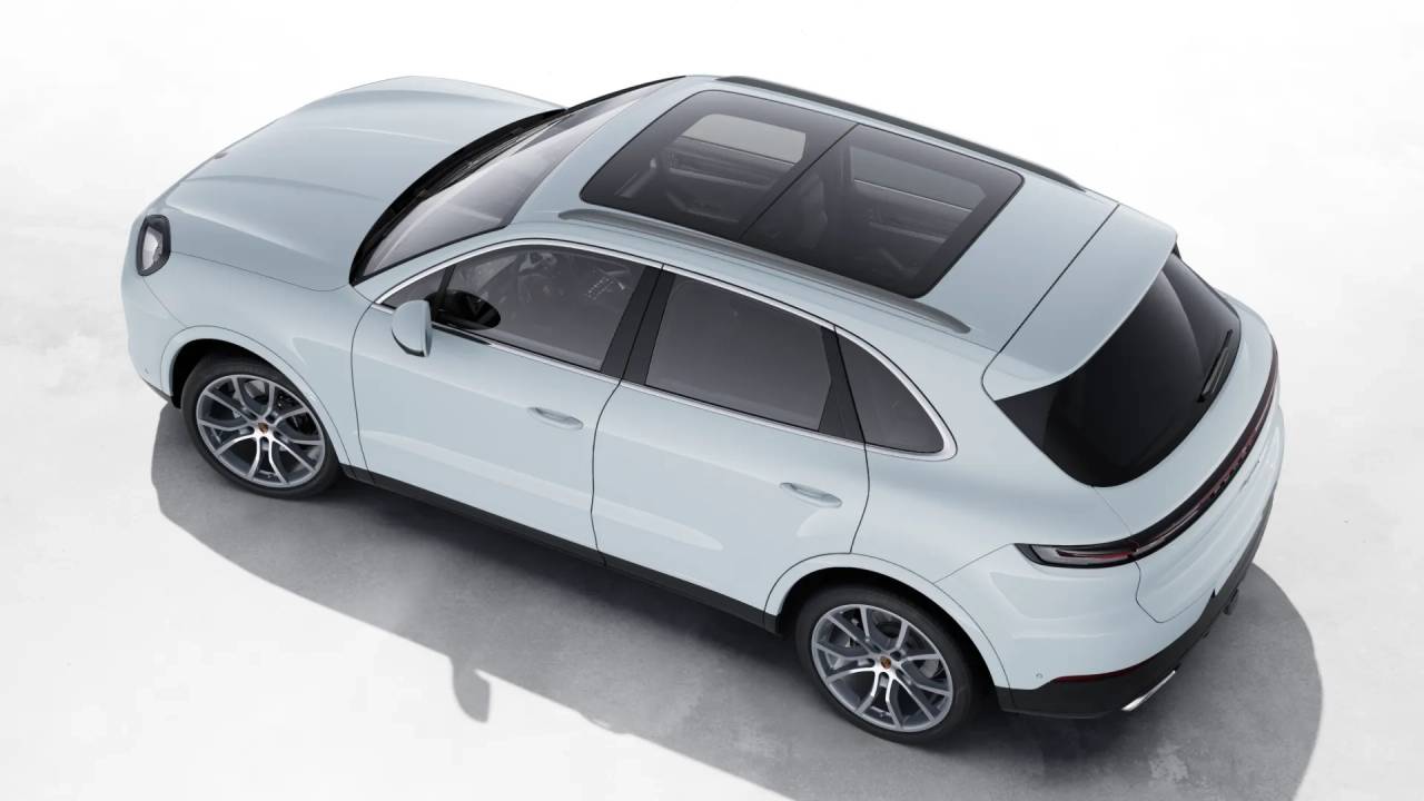 2026 Porsche Cayenne photo 3