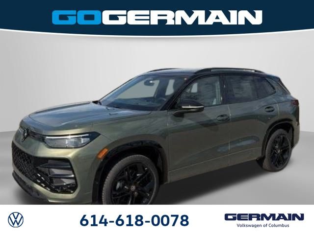 2026 Volkswagen Tiguan SE R-LINE BLACK's photo