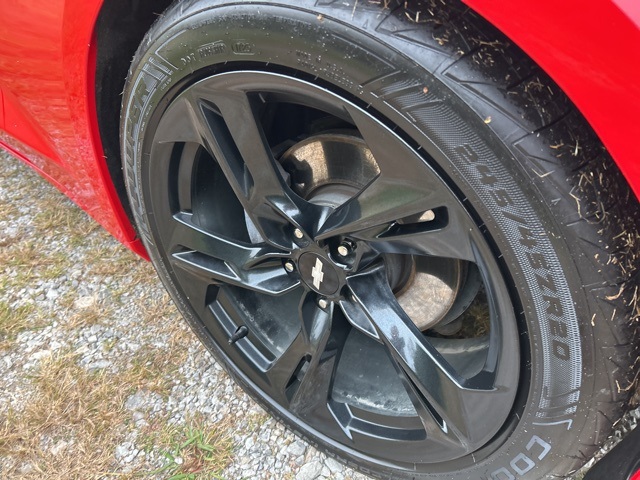 2019 Chevrolet Camaro 1LT photo 11