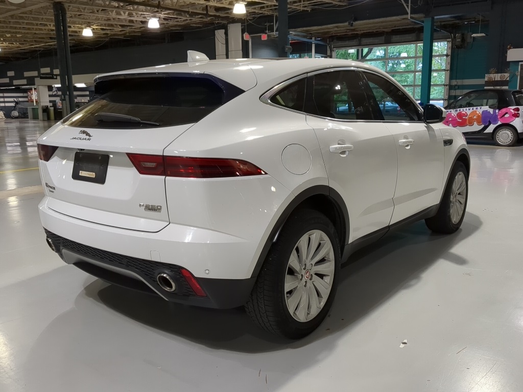 2018 Jaguar E-PACE SE photo 3
