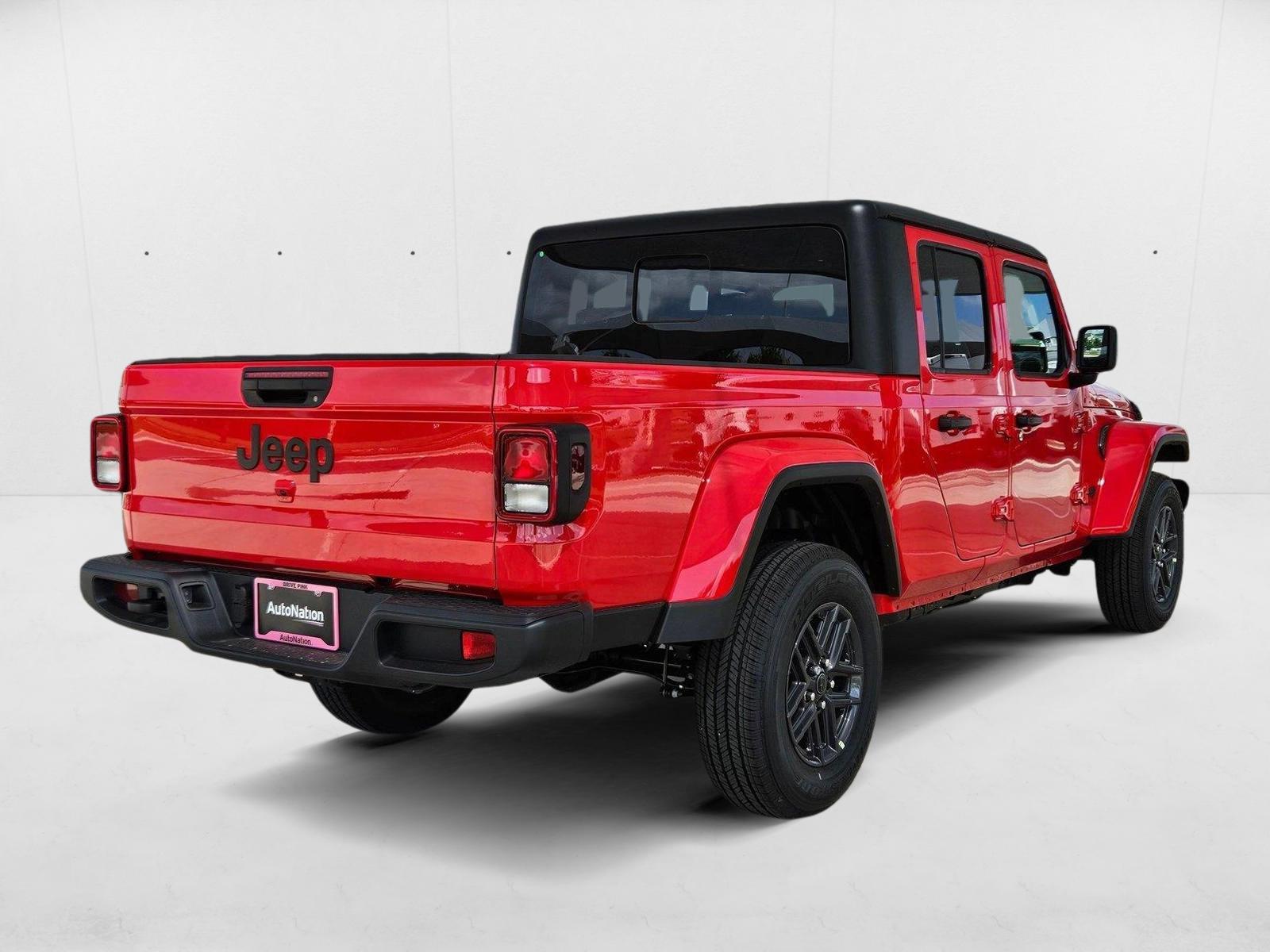 2025 Jeep Gladiator Sport S photo 2