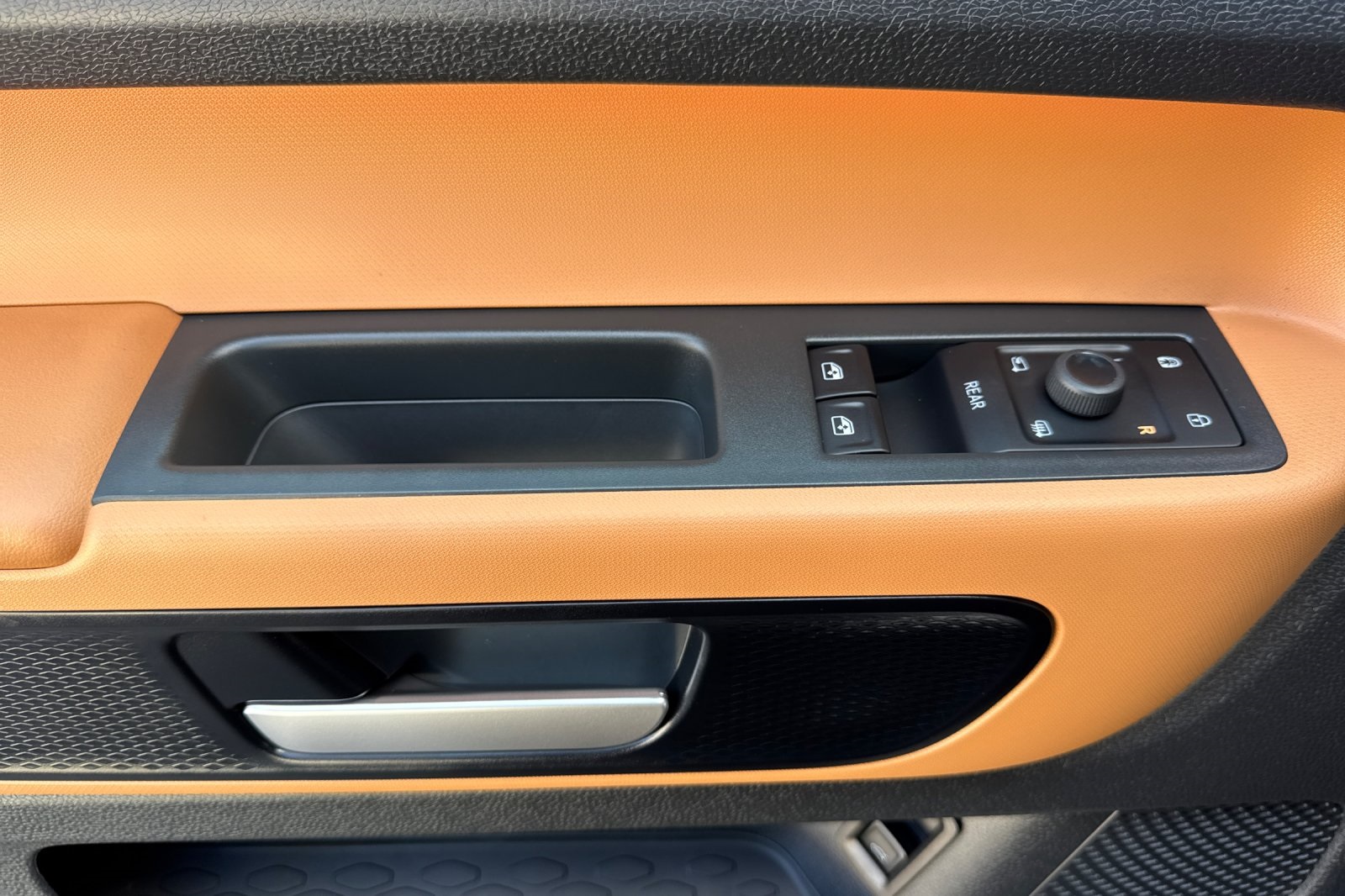 2025 Volkswagen ID. Buzz Pro S photo 9