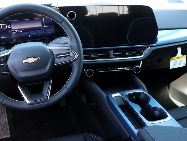 2025 Chevrolet Equinox EV 1LT photo 16