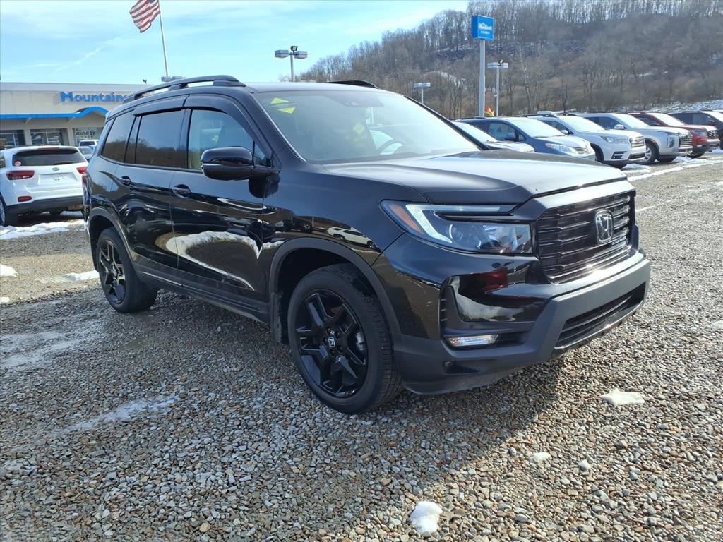 2024 Honda Passport Black Edition's photo